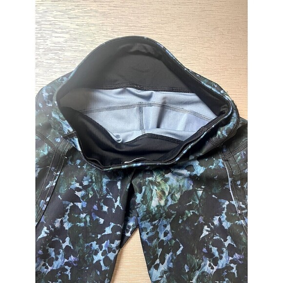 Lululemon Run Top Speed Crop Leggings Full-On Luxtreme Size 4 Floral Blue New - Picture 3 of 8
